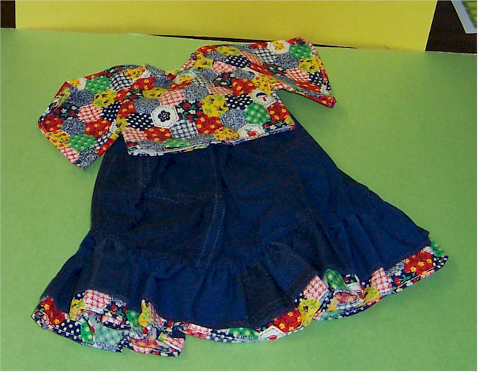 Denim Skirt Outfits. Denim skirt with pretty
